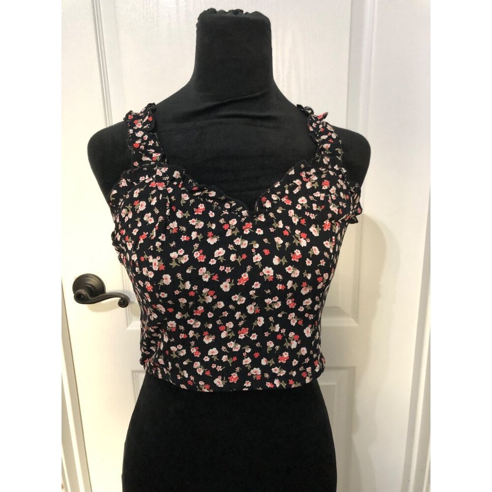 Bo+G Collective Black Floral Smocked Crop Top Size M Polyester & Viscose NWT